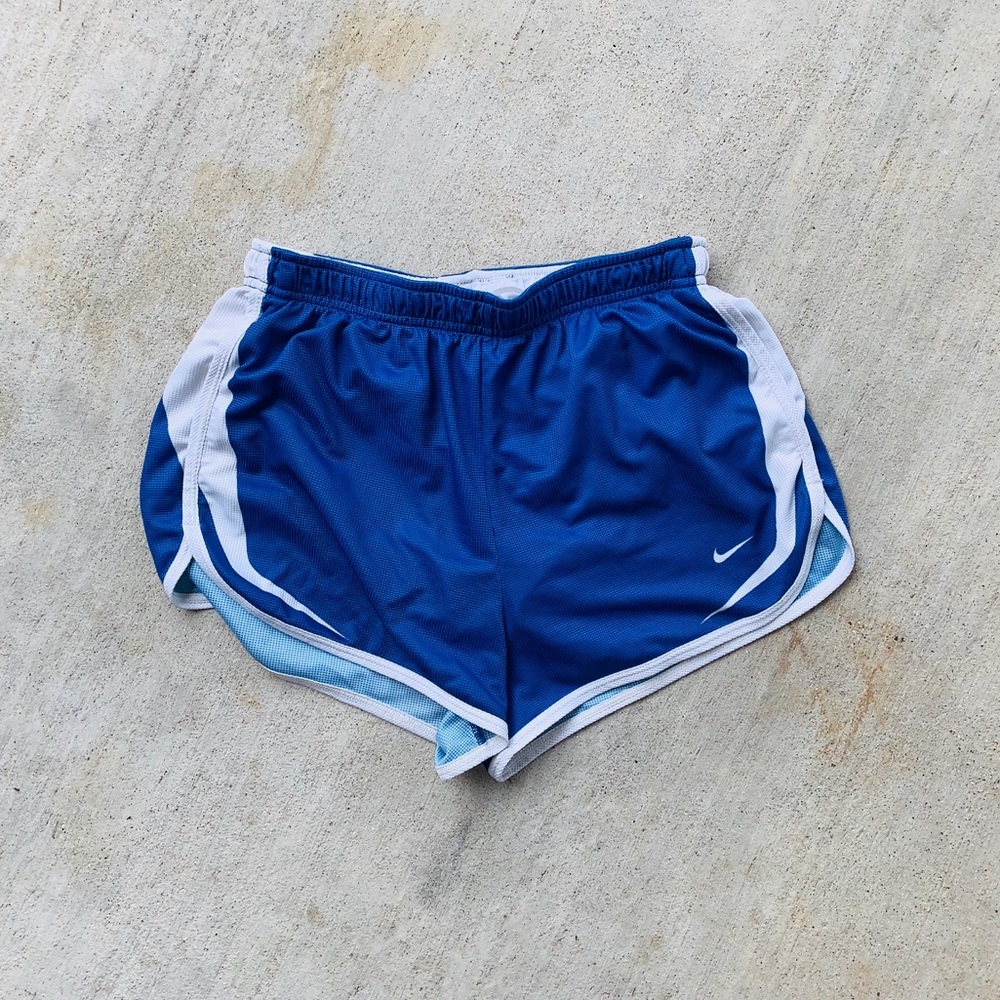 NIKE adult medium athletic running shorts dri fit